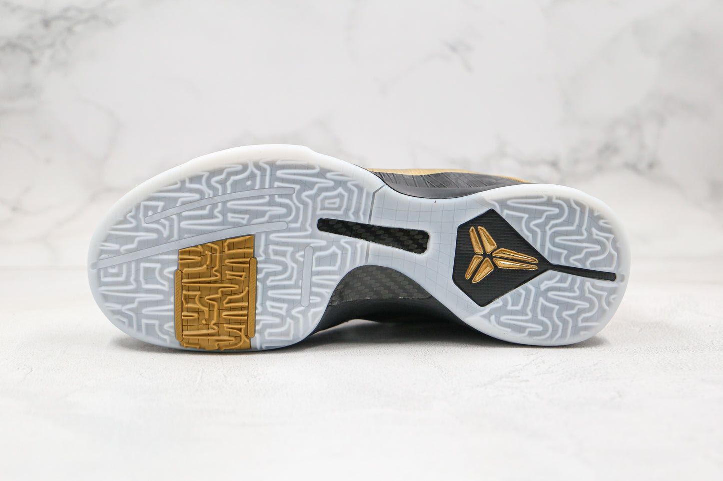 Nike Kobe Black Gold Black