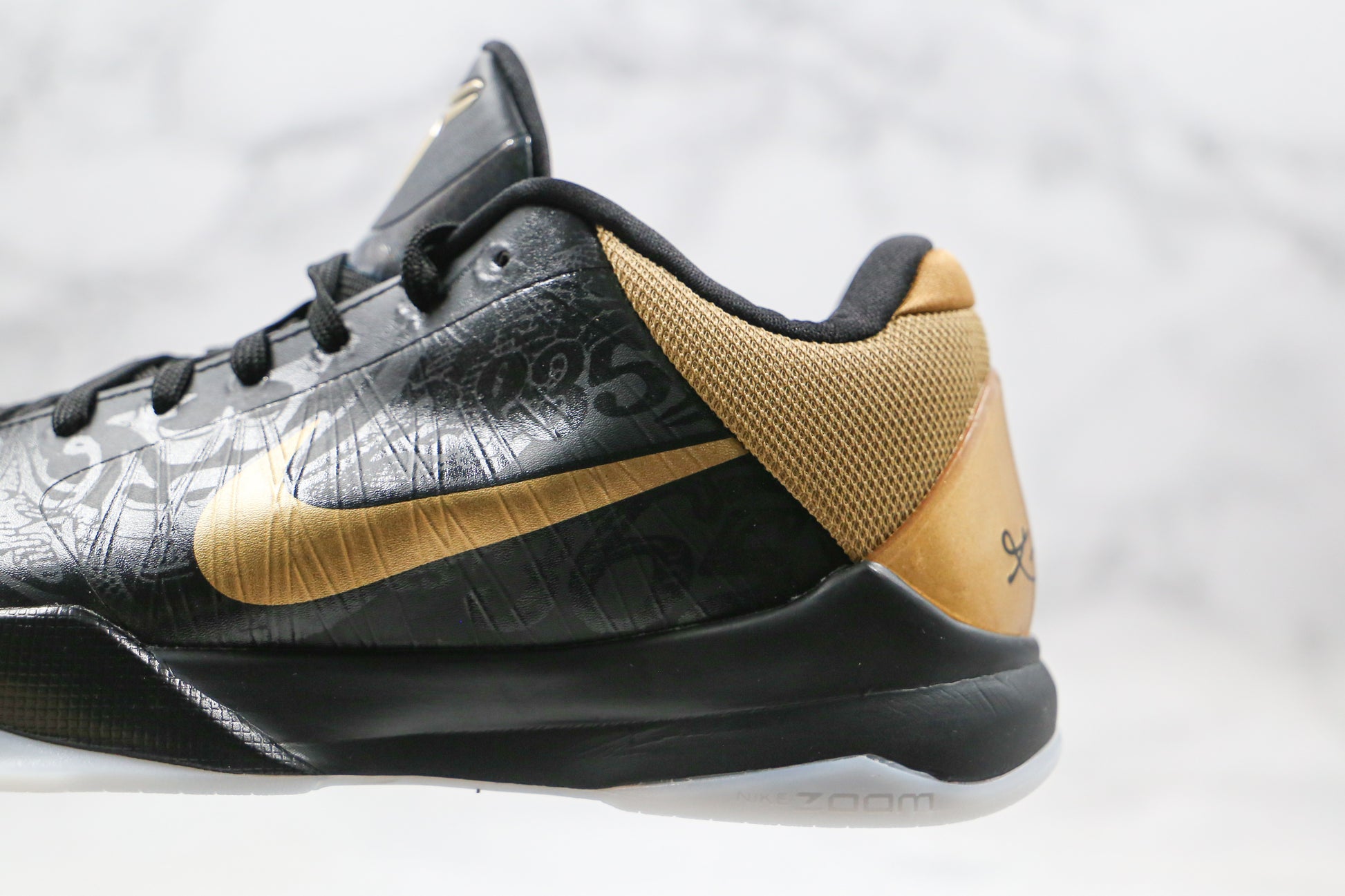 Nike Kobe Black Gold Black