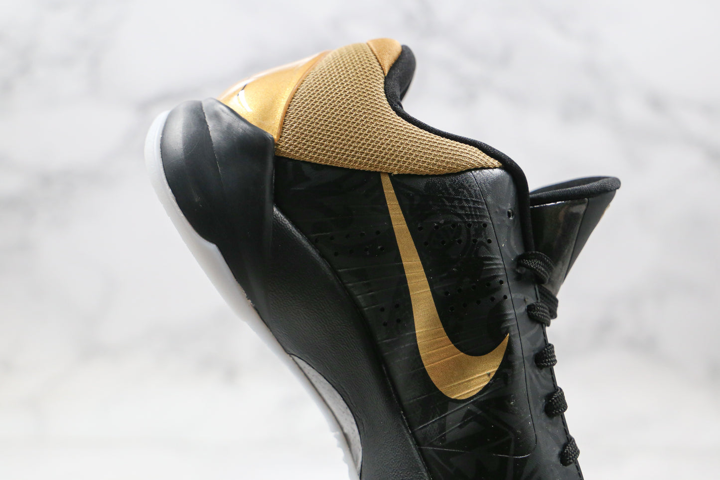 Nike Kobe Black Gold Black
