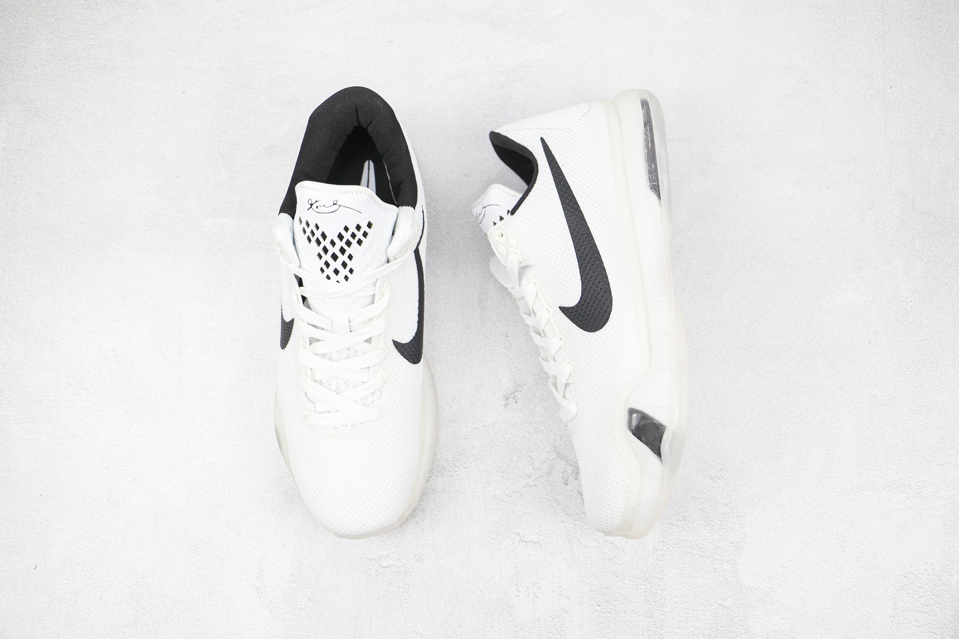Nike Kobe White Black