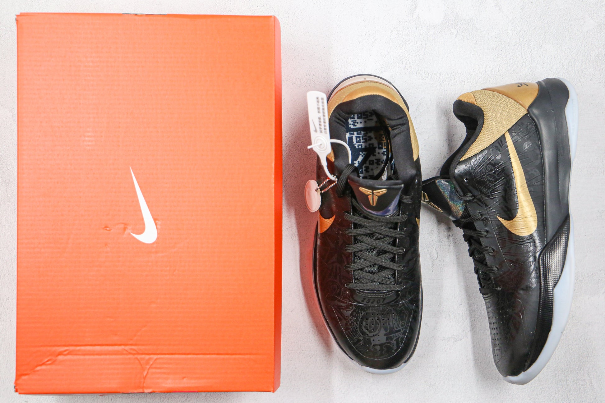 Nike Kobe Black Gold Black