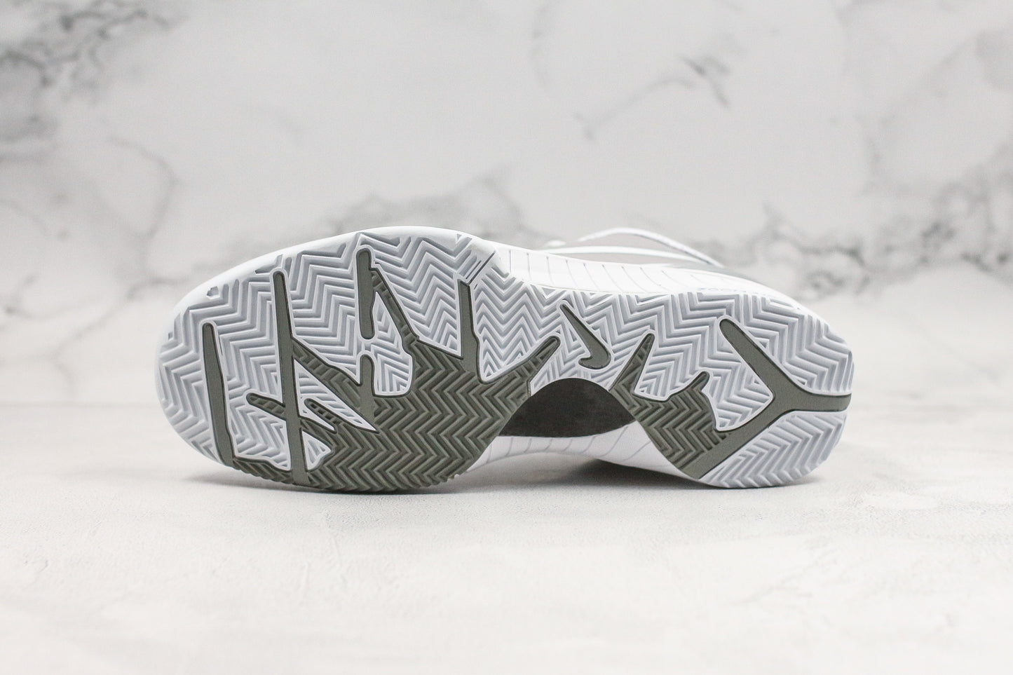 Nike Kobe White Grey Grey White
